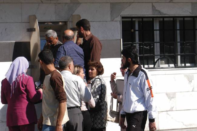 العقاري: تركيب 25 صراف جديد في دمشق …  ويمكن استلام الراتب من مراكز البريد لتجنب الازدحام