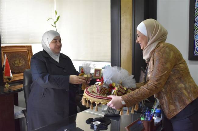 تحت شعار "أم بحجم وطن" بنك سورية الدولي الإسلامي يحتفل بعيد الأم مع موظفاته