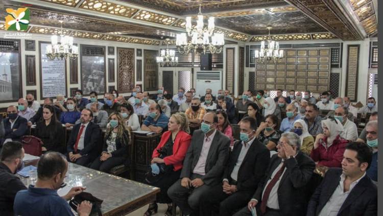 اللجنة الاقتصادية بمحافظة دمشق توصي بالسماح باستيراد الفروج المجمد واعادة تعهد قطع التصدير