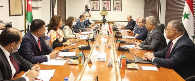 وزير الاقتصاد : ناقشنا مع الأردن زيادة التبادل التجاري ..السماح للشاحنات السورية اجتياز الحدود بشكل مباشر 