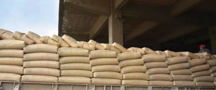 طن الإسمنت يرتفع إلى 450 ألف ليرة في السوق السوداء ..ووزير الصناعة لم ينف أو يؤكد وجود تسعيرة جديدة للإسمنت 