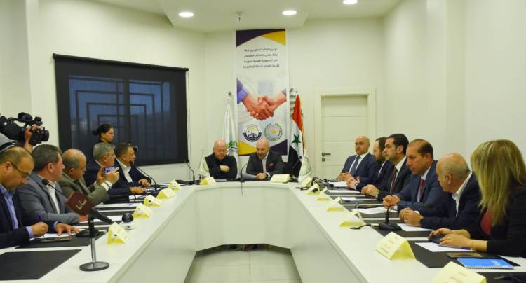 المكتب الاقليمي للاتحاد العربي للتجارة الالكترونية يعلن إطلاق باكورة أعماله في سورية من خلال توقيع اتفاقية تعاون مع غرفة تجارة حمص 